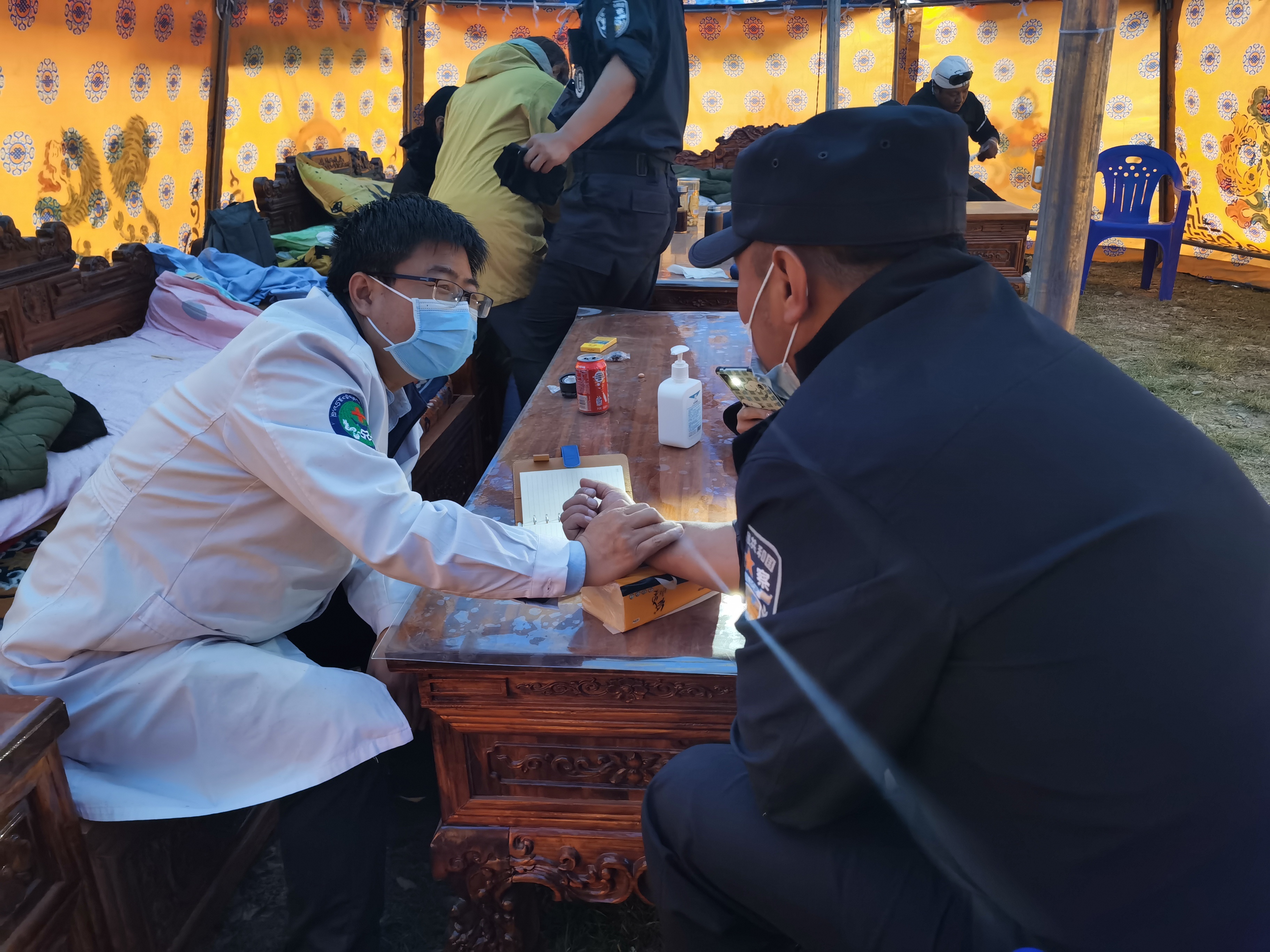 青海玉树2.jpg 青海玉树2.jpg