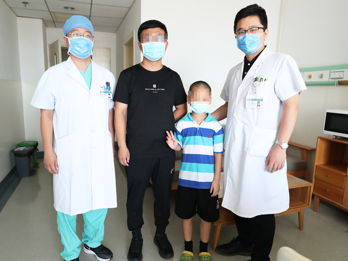 合影.jpg 合影.jpg