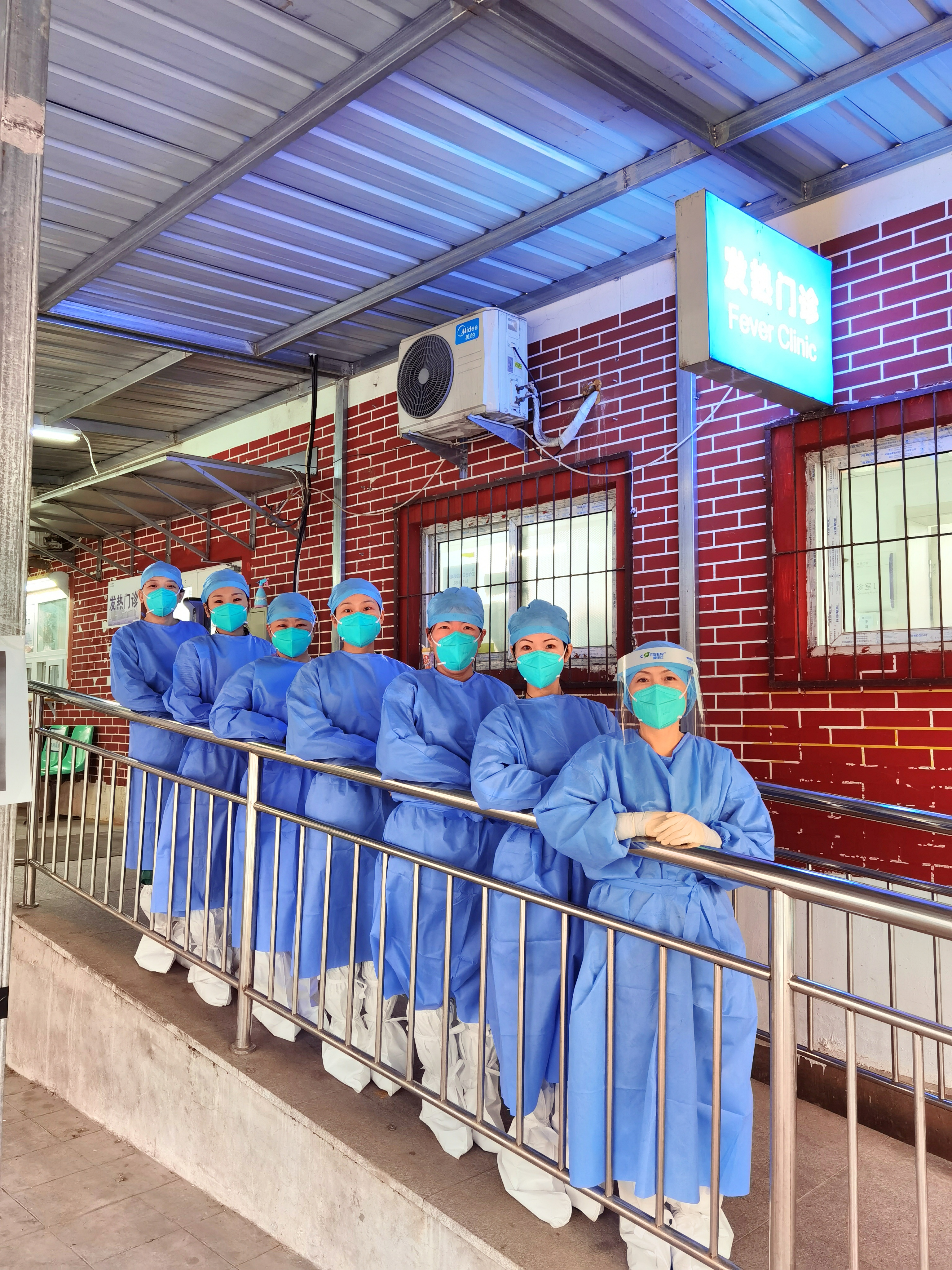 部分护士合影.jpg 部分护士合影.jpg