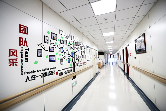 1 团队风采.jpg 1 团队风采.jpg