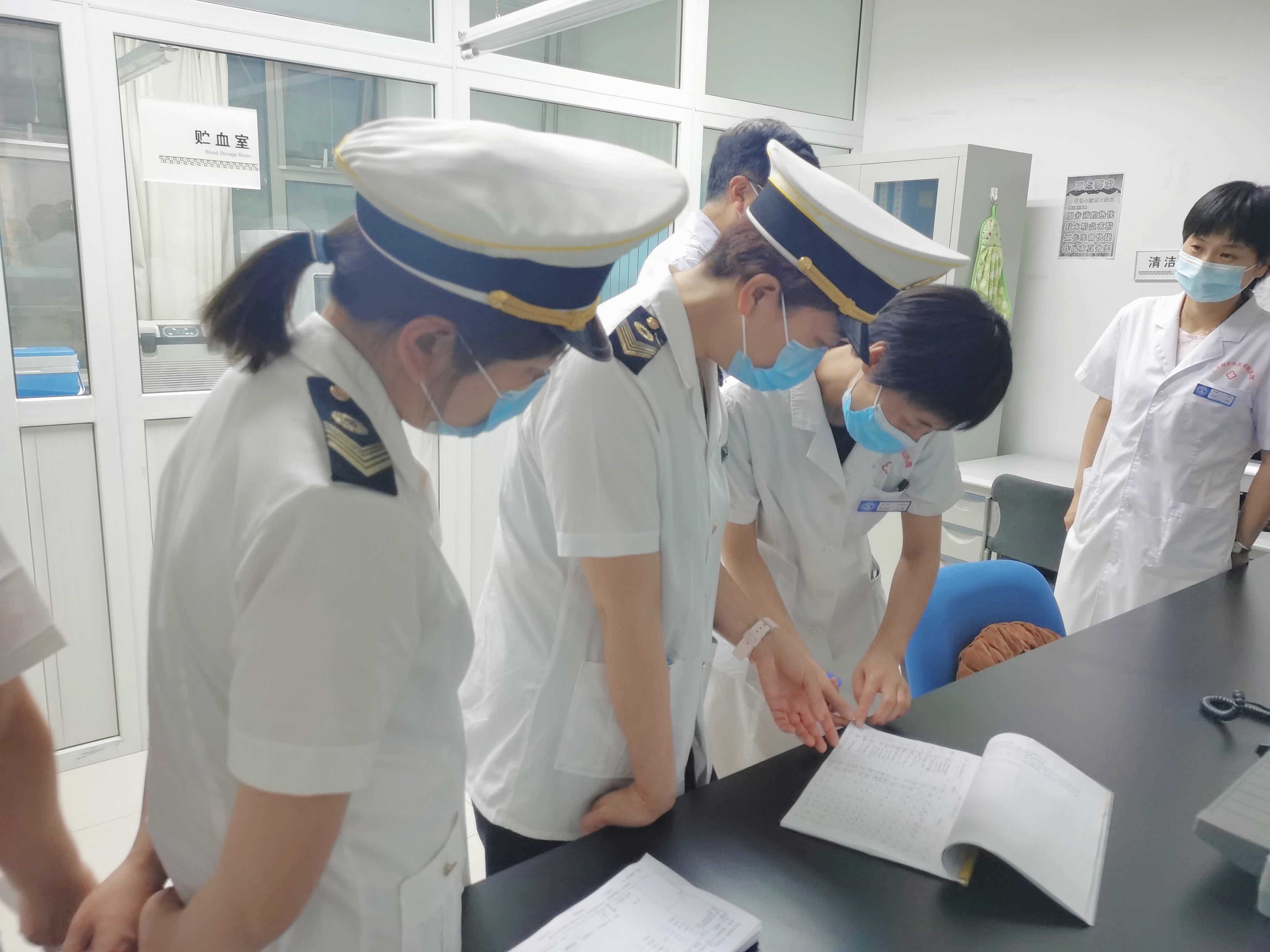 加强监督__规范临床用血安全 照片- (2).jpg