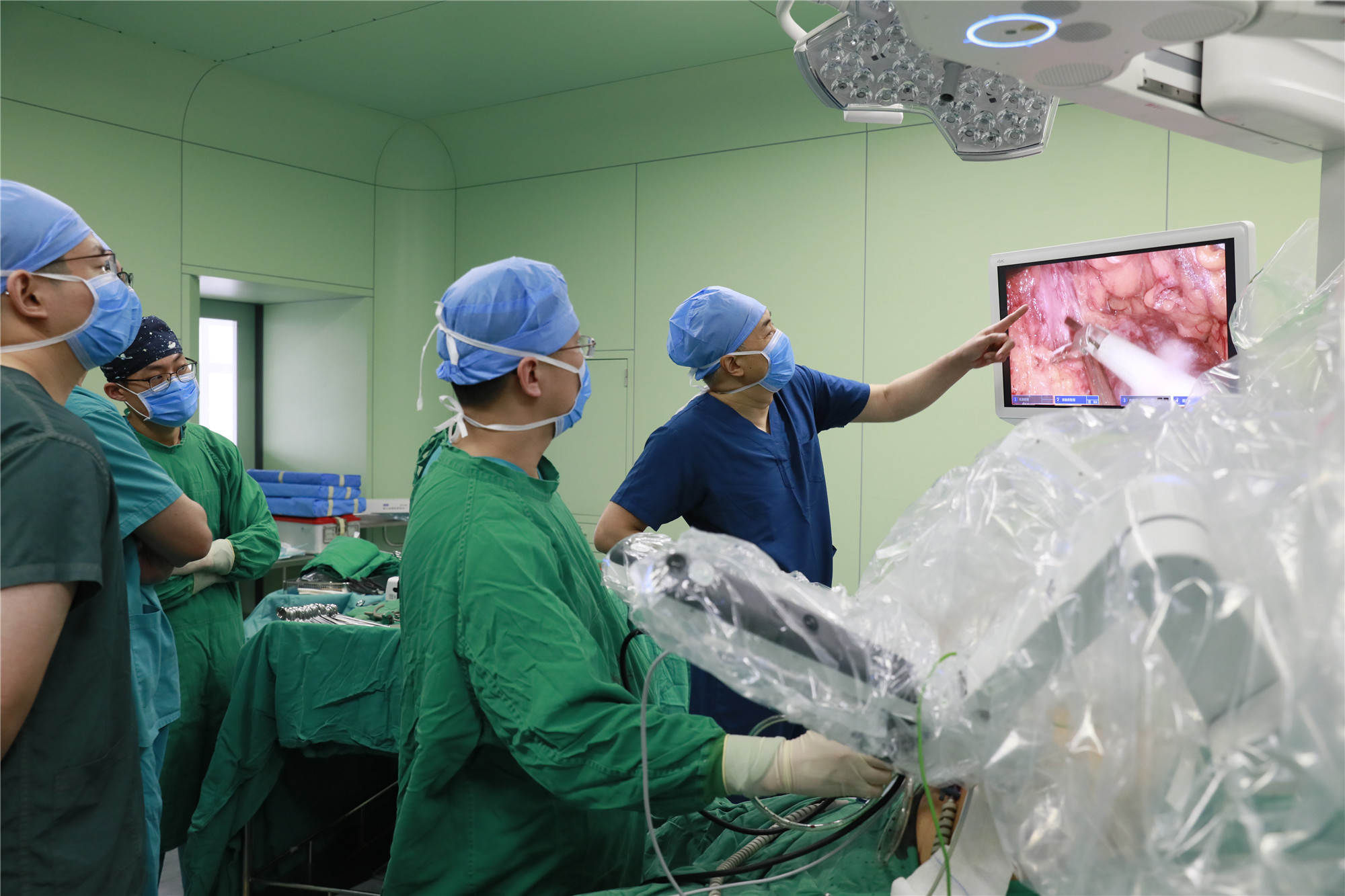 顾晋院长现场指导.jpg 顾晋院长现场指导.jpg