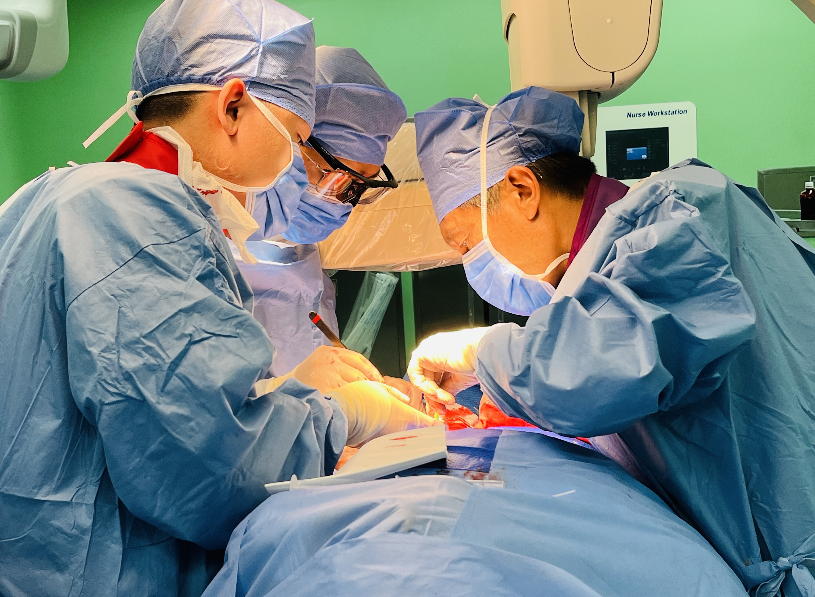 手术.jpg 手术.jpg