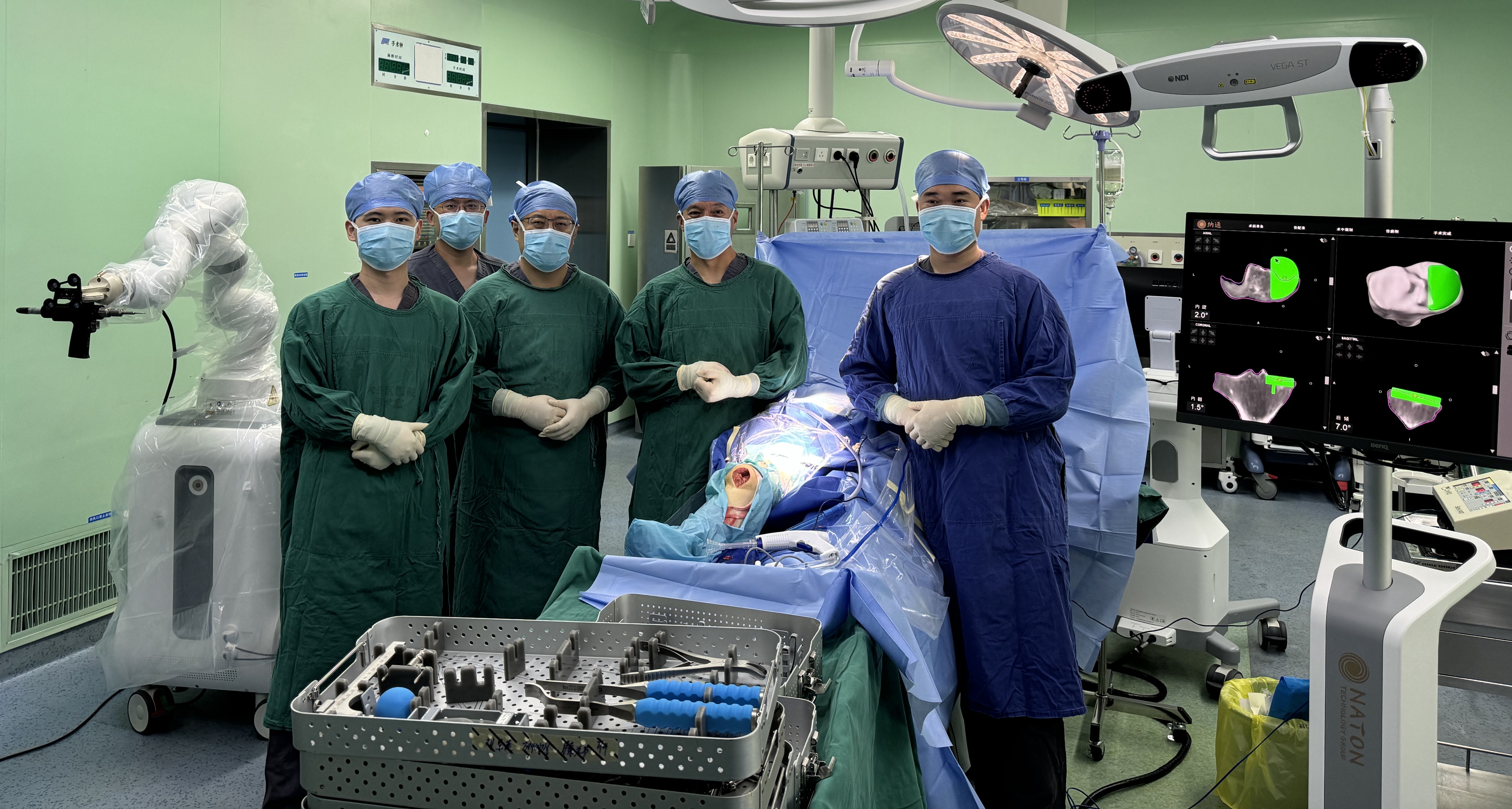 default.jpg default.jpg