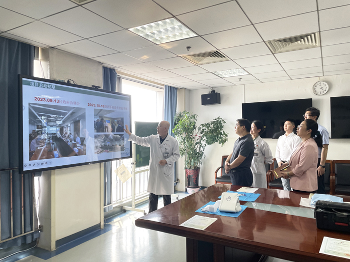 1 刘亮.jpg 1 刘亮.jpg