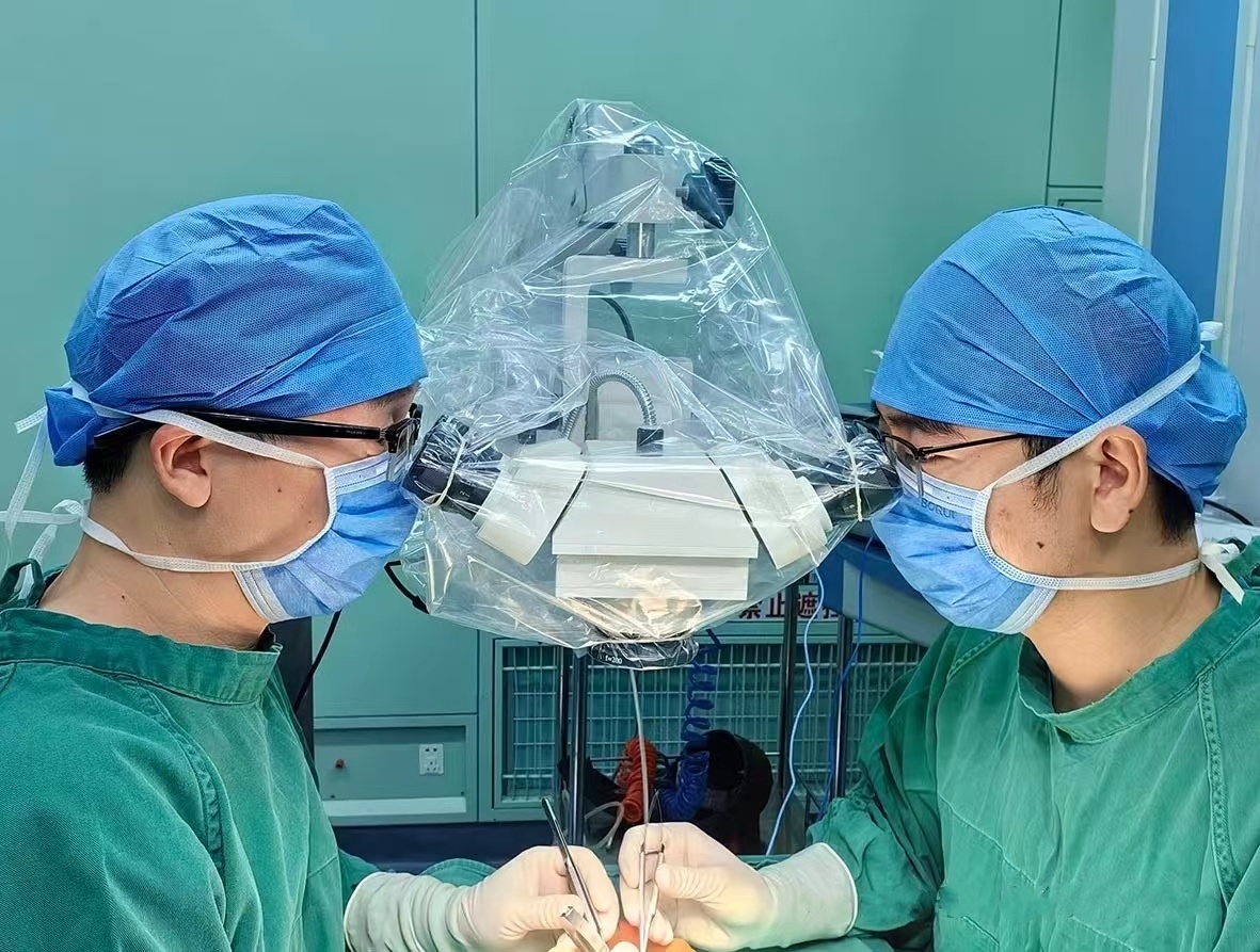 手术中.jpg