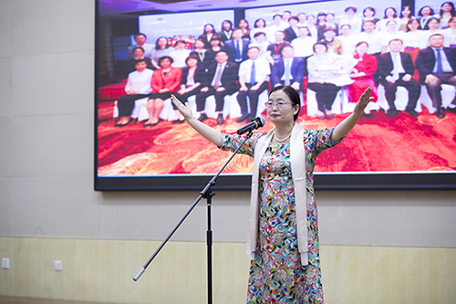 6.北京妇产医院门诊联合党支部书记、内分泌科主任阮祥燕宣讲《冻存卵巢组织 移植生命希望》。韩卫坤  摄.JPG